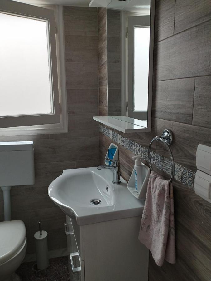 Apartament Mia'S Seaside Penthouse - Panoramic View Pireus Zewnętrze zdjęcie